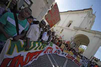 A migrant demonstration in Castel Volturno | Photo: Cesare Abbate/Ansa