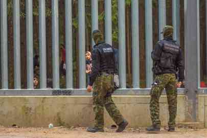 Small groups of migrants regularly find themselves stranded behind the border wall that Poland has built on its border with Belarus. Photo: Grupa Granica/Facebook
