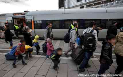 File photo: After hundreds of thousands of migrants arrived in Sweden in 2015 and 2016, the country's migration policy began to tighten | Photo: Stig-Ake Jonsson/dpa/picture alliance