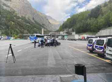 The PAF outpost situated at an Italian toll booth just before entry to France | Photo: Guillaume Gontard