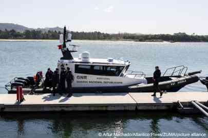 File photo used as illustration: 38 migrants who arrived on Portugal's southern coast are to receive expulsion orders but a new migration bill has been blocked by the country's Constitutional Court | Photo: Artur Machado/Atlantico Press/ZUMA/picture alliance