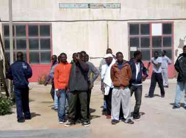 File photo used for illustration: Migrants at the Barone military barracks on the island of Pantelleria, Sicily | Photo: Lannino-Gabriele / ANSA