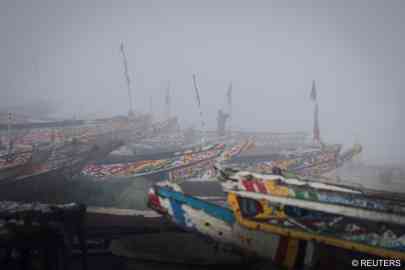 These types of boats,, known as a pirogues, are typically used by smugglers to traverse over 1,500 kilometers at sea in hopes of reaching Spanish soil  | Photo: REUTERS/Zohra Bensemra
