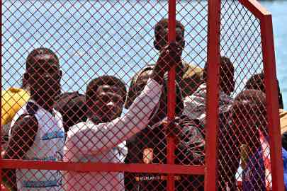 File photo: NGO vessel Sea Eye 4 with 174 migrants onboard on its arrival at the Genoa port in July 2024 | Photo: ARCHIVE ANSA / LUCA ZENNARO