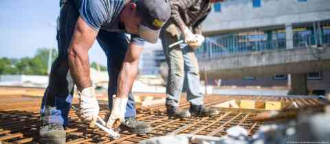 Germany plans to grant more work visas to people from the Western Balkan states | Photo: Sebastian Gollnow/dpa/picture alliance
