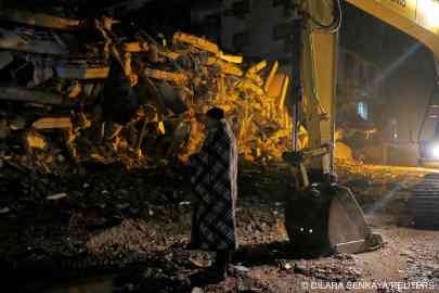 A scene of devastation after the earthquake in Osmaniye, Turkey, February 6, 2023 | Photo: Reuters/Dilara Senkaya