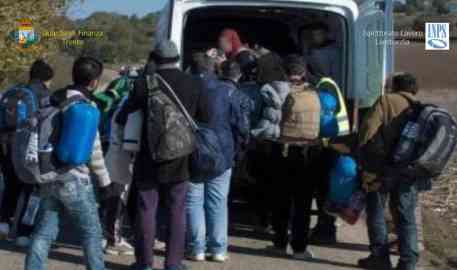 From file: Guardia di Finanza police dismantled an organization that exploited migrant workers | Photo:  ANSA/ GUARDIA DI FINANZA