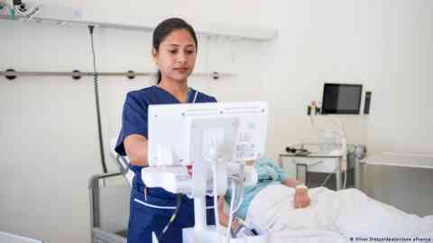 Germany needs hundreds of thousands of skilled workers every year just to uphold the current workforce | Photo: Oliver Dietze/dpa/picture alliance
