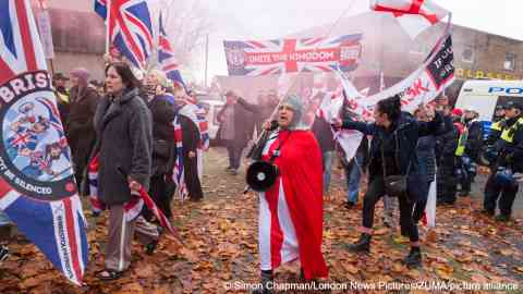 File photo: The Bristol Patriots and other anti-migrant activists protest outside the Mercure Holland House hotel in Bristol where migrants are housed | Photo: Simon Chapman/London News/ Pictures via ZUMA Press 
