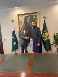 File photo: The Italian Interior Minister, Matteo Piantedosi meets the Federal Minister for Overseas Pakistanis and Human Resource Development, Chaudhry Salik Hussain in Islamabad, to sign an inter-Ministerial Memorandum on Migration and Mobility | Photo: Interior Ministry Press Office / ANSAmed
