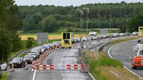 Checks along borders in the Schengen Area are morphing from an exception to the rule | Photo: diebildwerft/IMAGO