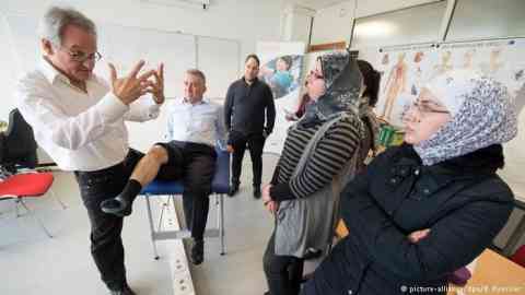 File photo used as illustration: Germany's health system relies on doctors from abroad | Photo: picture-alliance / dpa / B. Roessler