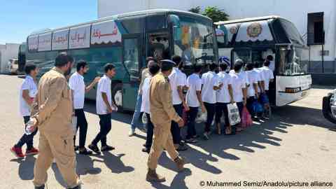 A group of 207 Egyptian nationals were repatriated via a land border on Monday (September 22) to Egypt | Photo: Muhammed Semiz / Anadolu 7 picture alliance