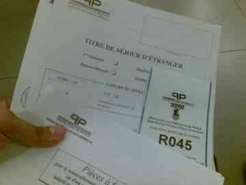 Le Budget 2026 prévoit une hausse des frais lors des démarches pour obtenir un titre de séjour. Crédit : Flilckr / Creative Commons