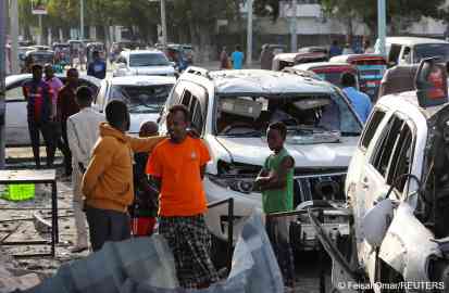 File photo: Bomb explosions and fighting frequently interrupt life in Somalia's capital Mogadishu, like the aftermath of this bomb on July 15, 2024 | Photo: Feisal Omar / Reuters