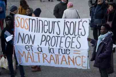 People protest in Marseille for the rights of migrant children and unaccompanied minors in January 2019 | Photo: Gérard Julien / AFP