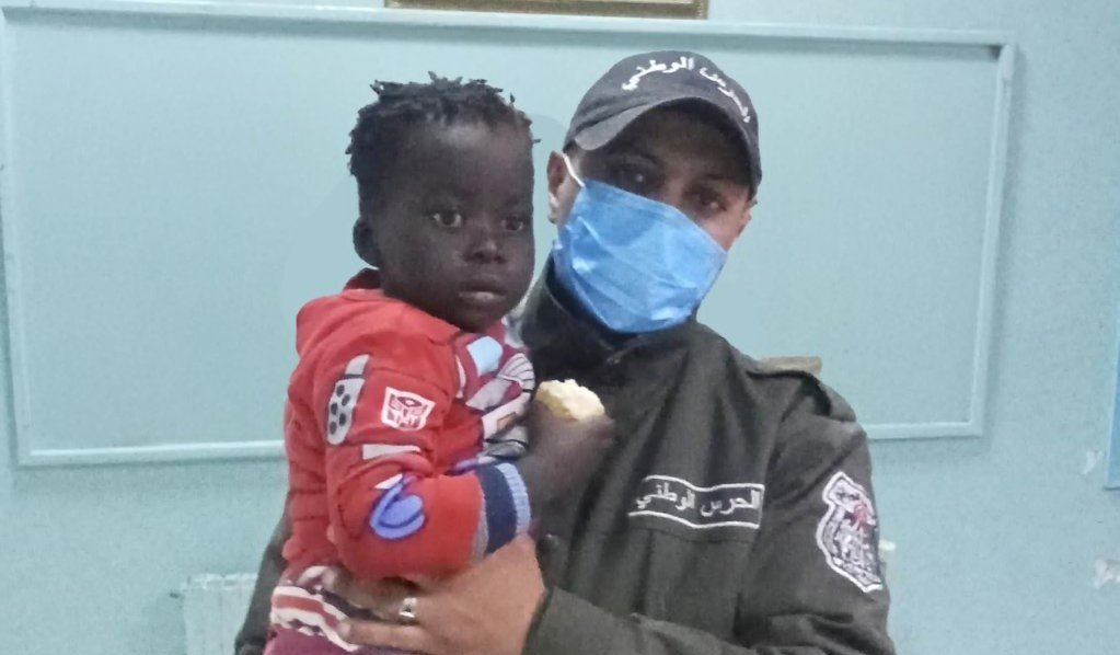 One of the children who survived the shipwreck off the island of Kerkennah in Tunisia, January 2, 2024 | Photo: Paolo Paluzzi/Tunisian National Guard
