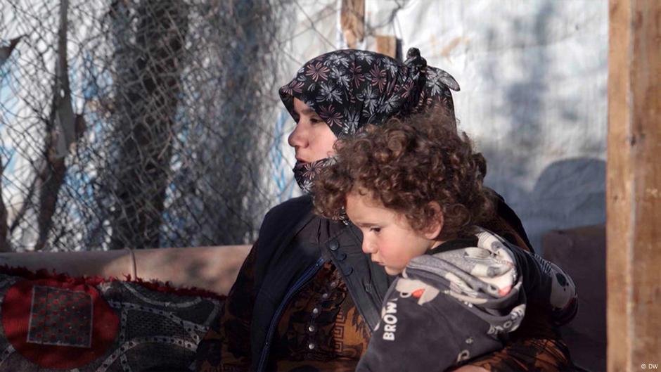 Syrians face a tough decision whether or not to return to their home country | Source: Screenshon DW