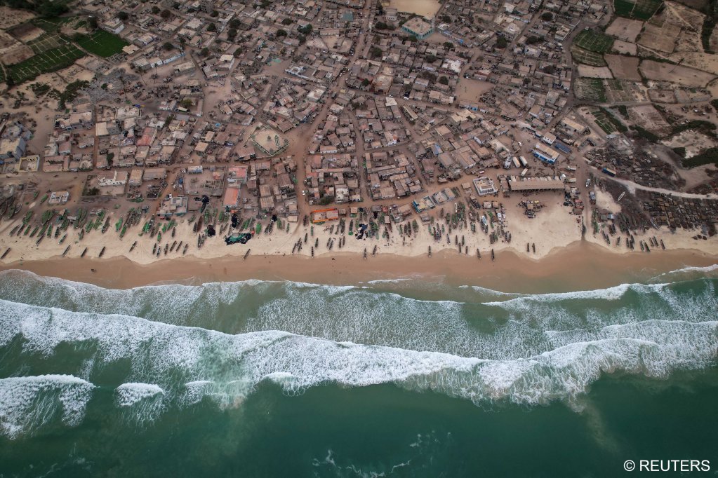 Vue aérienne de la côte à Dakar, Sénégal. Crédit : Reuters