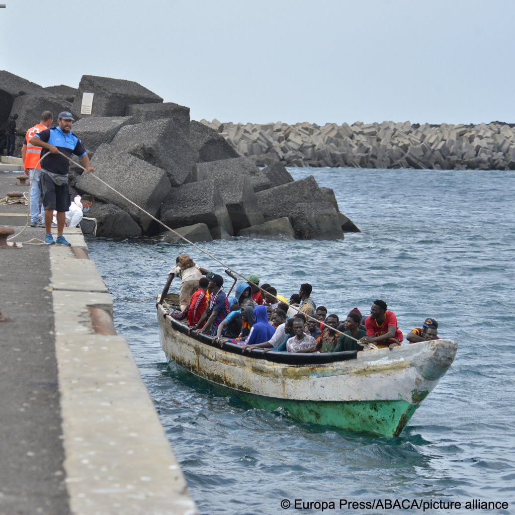 From file: More than 1,000 migrants have arrived on the Canary Islands in the last few days | Photo: Europa Press/ABACA/picture alliance
