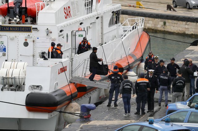 The Italian coast guard patrol boat entering the port of Bari with 12 migrants from the Italian detention center for the repatriation of Gjader, Bari, Italy, 19 October 2024 | Photo: ANSA/DONATO FASANO