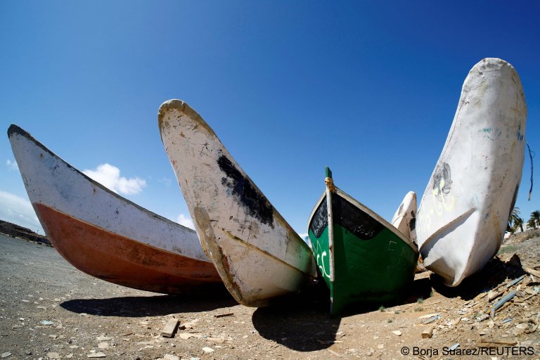 File photo: Several abandoned wooden boats used by migrants to reach the Canary Islands, in Arinaga, southeast of the island of Gran Canaria, Spain, October 9, 2024 | Photo: REUTERS/Borja Suarez