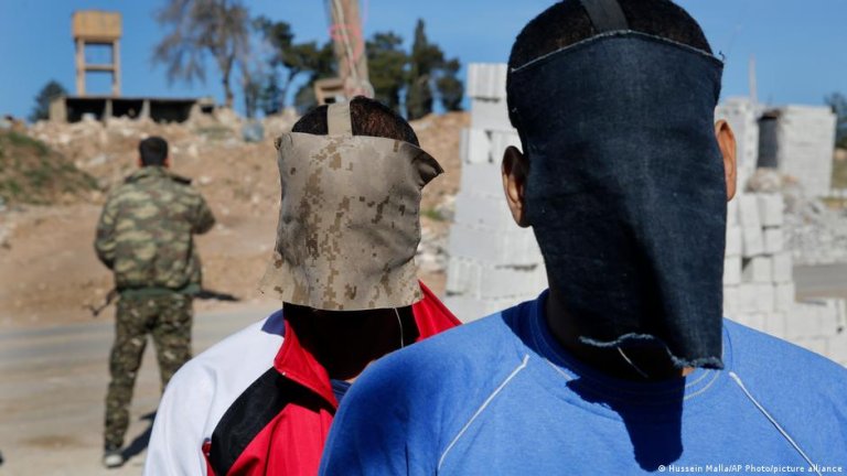 IS militants murdered thousands of people, often under torturous conditions | Photo: Hussein Malla/AP Photo/picture-alliance