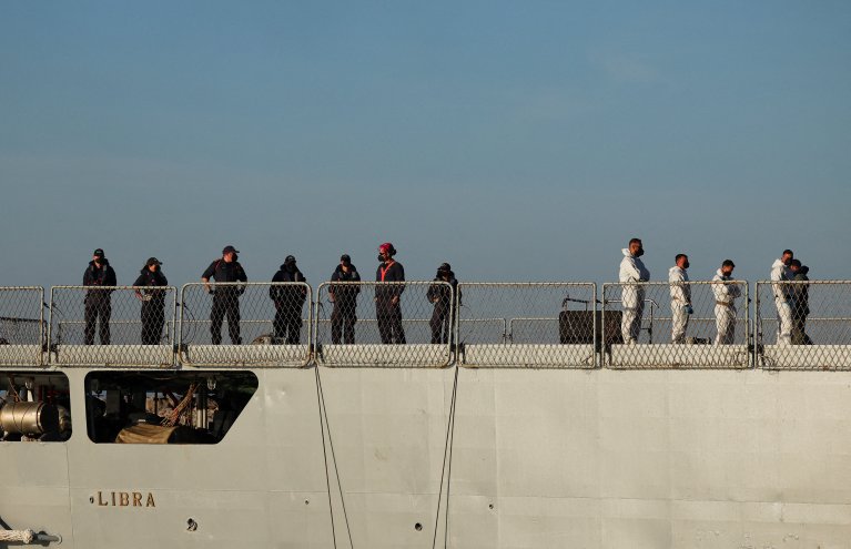 Seize migrants ont été envoyés en Albanie par les autorités italiennes, le 16 octobre 2024. Crédit : Reuters
