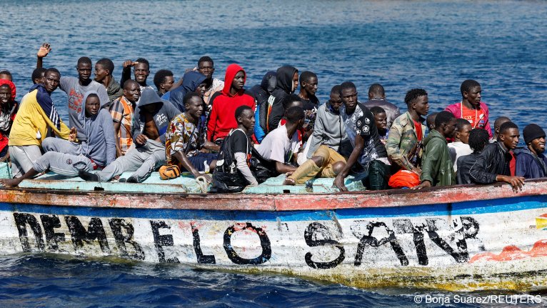 From file: Migrants arrive on a wooden boat at the port of La Restinga on the Canary Island of El Hierro, Spain | Photo: Borja Suarez / Reuters