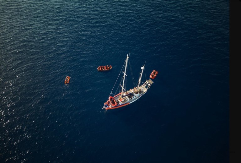 Le Nadir en mer Méditerranée, le 6 mai 2024. Crédit : Twitter @resqship_int