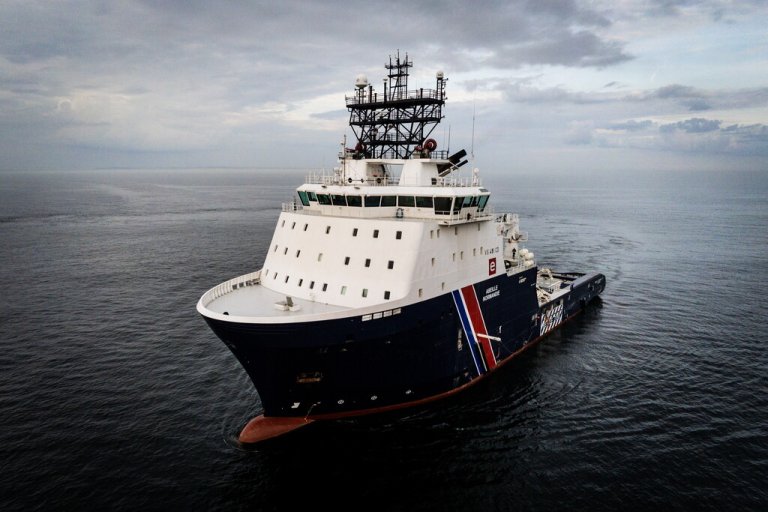 L'Abeille Normandie a porté secours à un groupe de 70 migrants au large de Calais, le 15 février 2025 (archives). Crédit : préfecture maritime de la Manche et de la mer du Nord