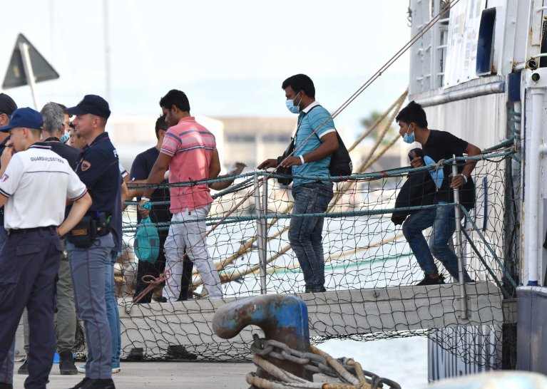 Migrants disembark from the vessel of the NGO "Humanity1" in Catania, Sicily, Italy, June 30, 2024 |  Photo: ANSA / ORIETTA SCARDINO